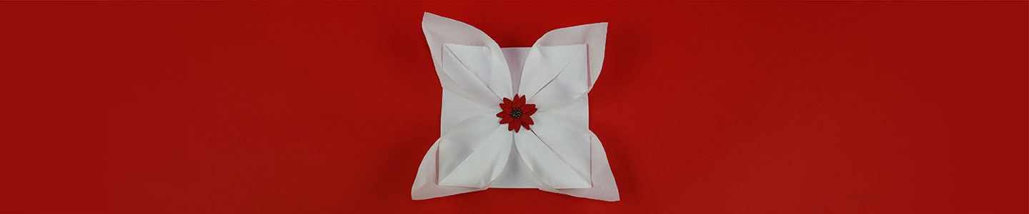 Poinsettia Napkin Fold