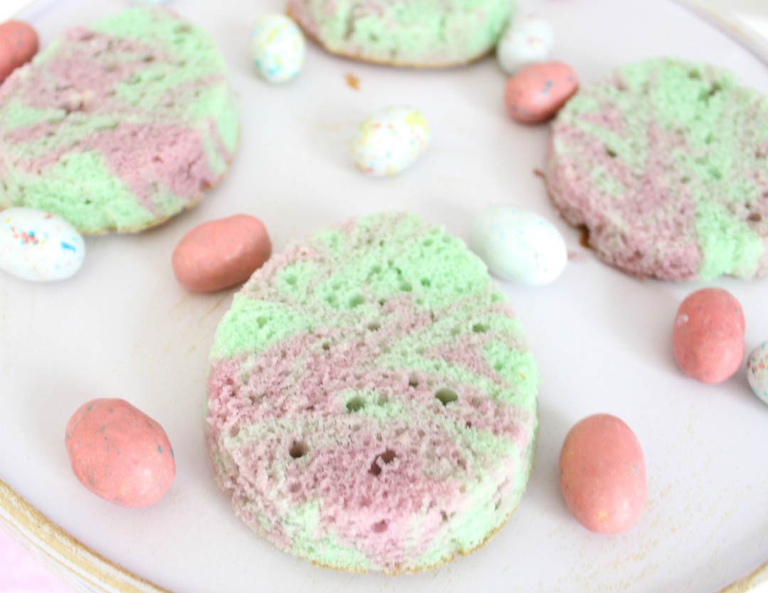 Marbled Easter Egg Cakes Recipe - Chinet®