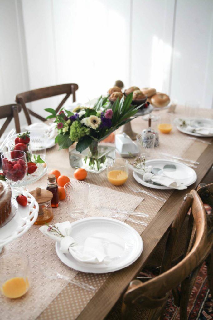 How To Host a Brunch Party — Moment & Company Tablescapes