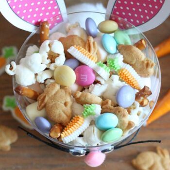 Bunny bait Easter snack mix