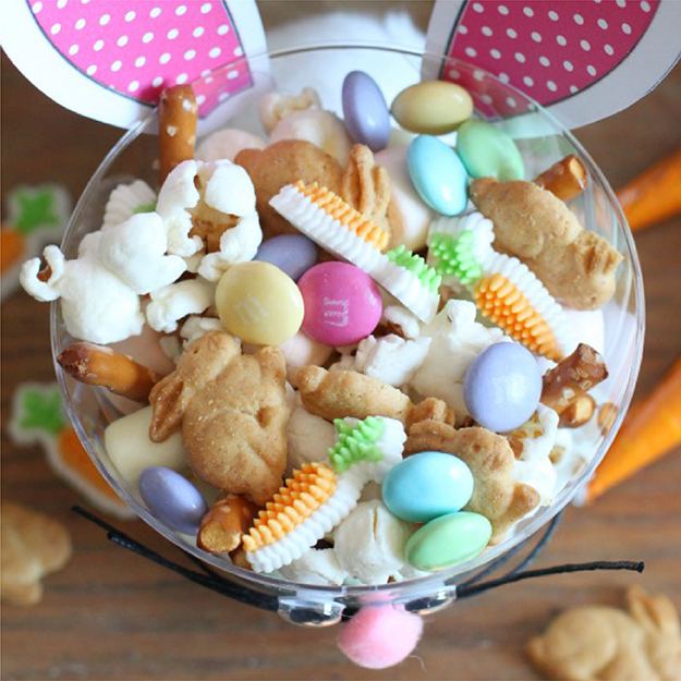 Bunny bait Easter snack mix