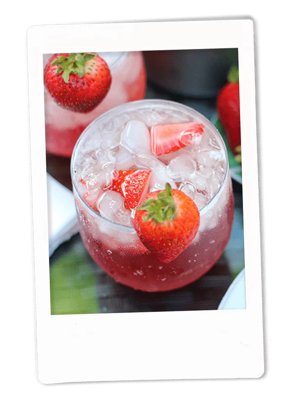 Sparkling Strawberry Rosé Cocktail